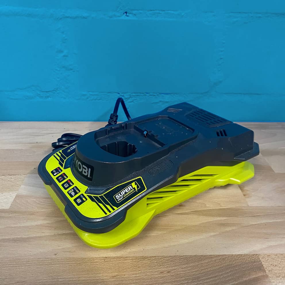 Ryobi Battery Fast Charger 18V Lithium-Ion + Ni-Cd Ryobi Battery Fast Charger 18V Lithium-Ion + Ni-Cd