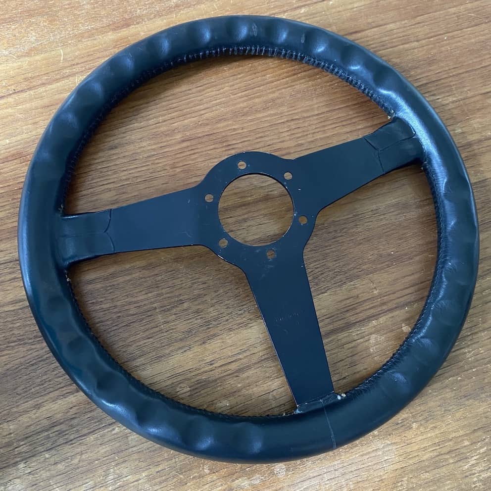 MOMO ステアリング モモハンドル Gilles Villeneuve ジル ヴィルヌーヴ