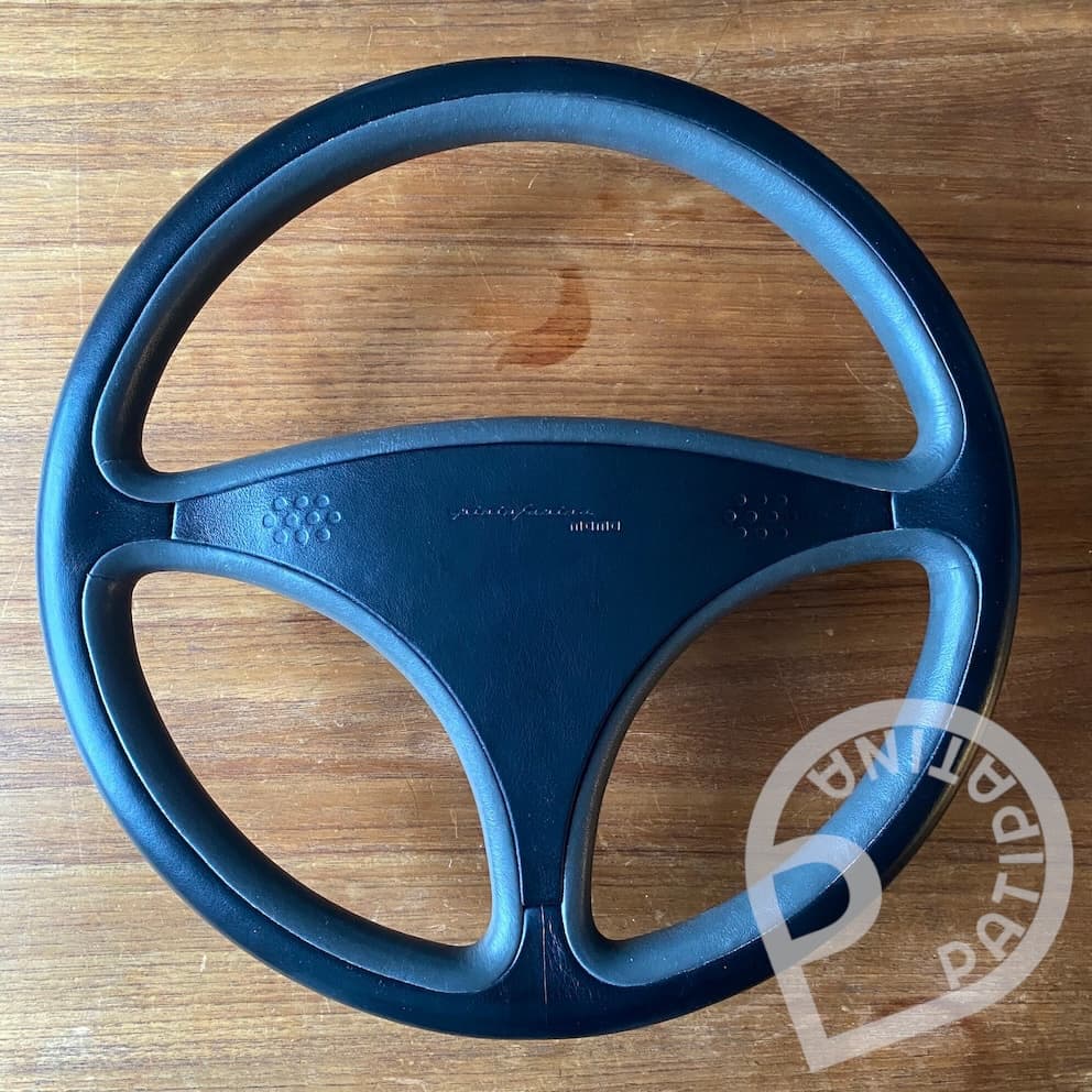 Momo Pininfarina steering wheel – A Porsche steering wheel – NOS in box Momo Pininfarina steering wheel - A Porsche steering wheel - NOS in box