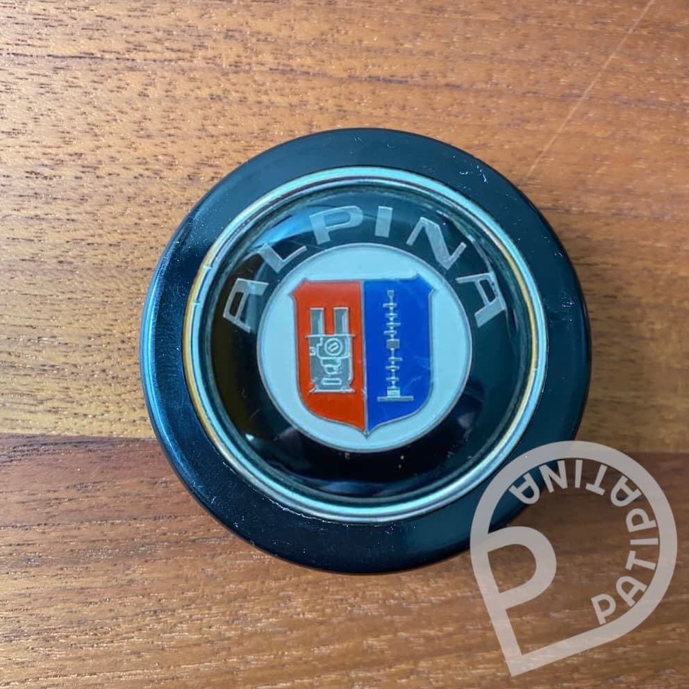 early Momo Alpina horn button