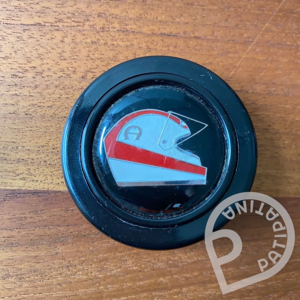momo-clay-regazzoni-button_1