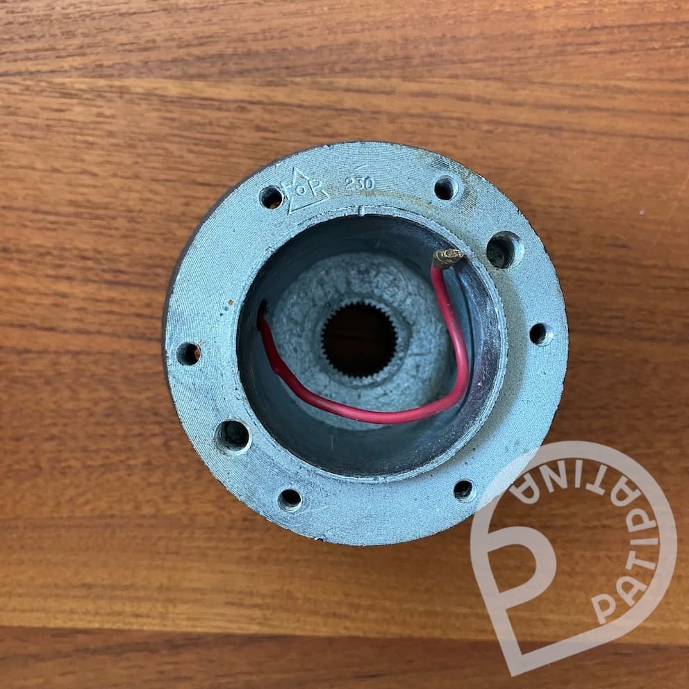 solid cast Momo hub adapter #230, Porsche 911 (64-73), 912, 356 BC