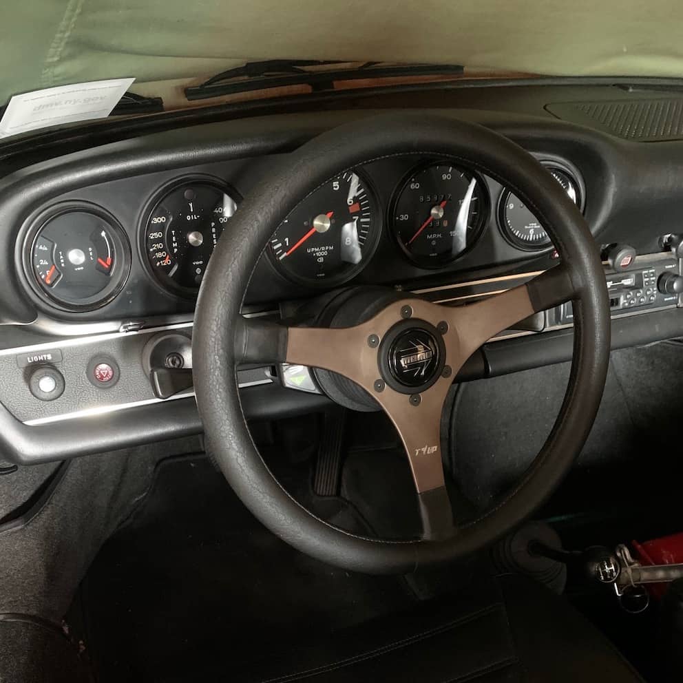 Momo Virgilio Conrero Steering Wheel in a Porsche 911