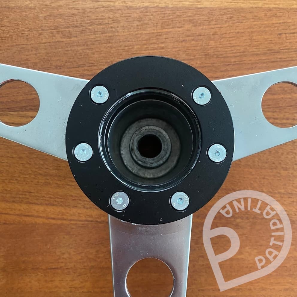 Petri sports steering wheel to Momo hub adapter in use Petri sports steering wheel to Momo hub adapter in use